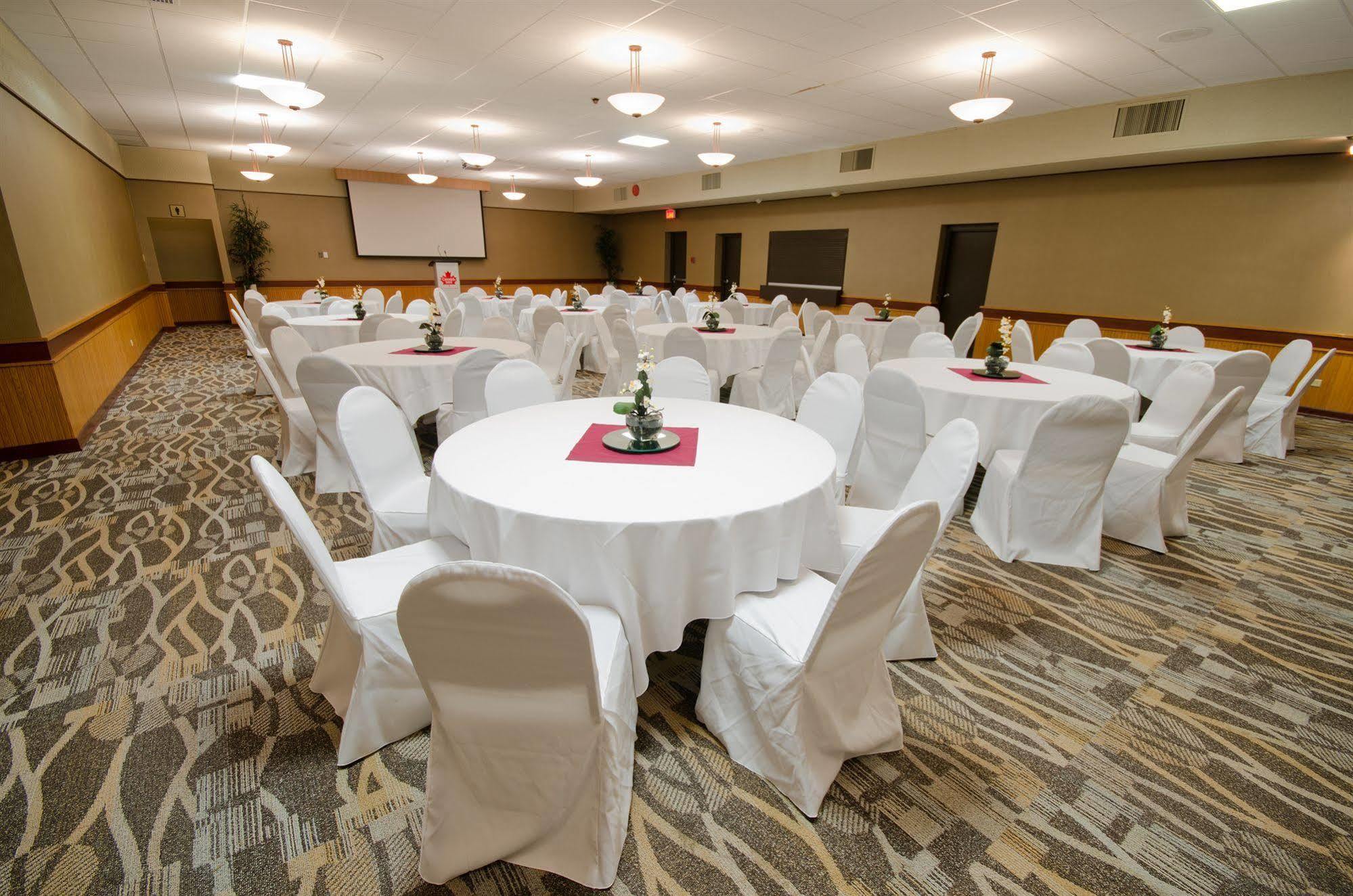 Canad Inns Destination Centre Windsor Park Winnipeg Exteriör bild