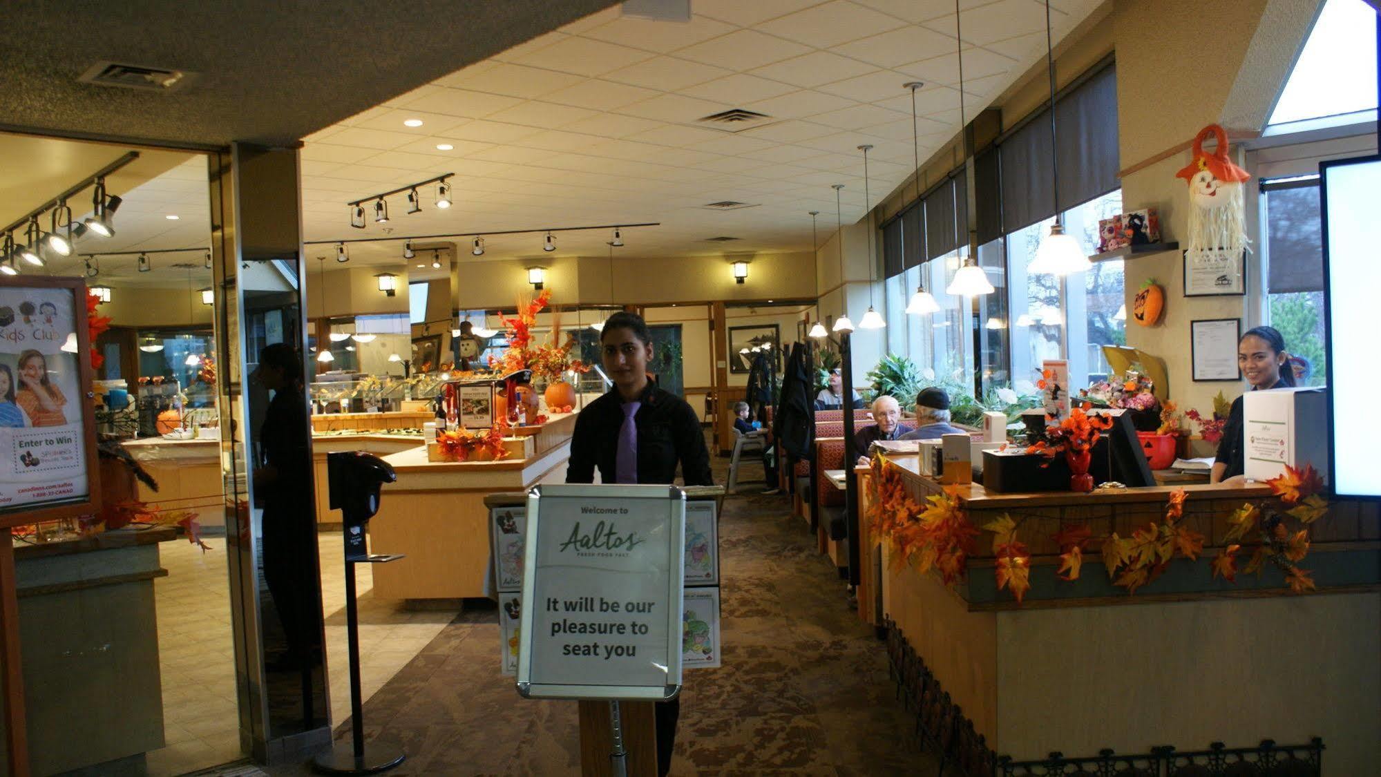 Canad Inns Destination Centre Windsor Park Winnipeg Exteriör bild