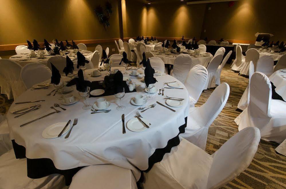 Canad Inns Destination Centre Windsor Park Winnipeg Exteriör bild